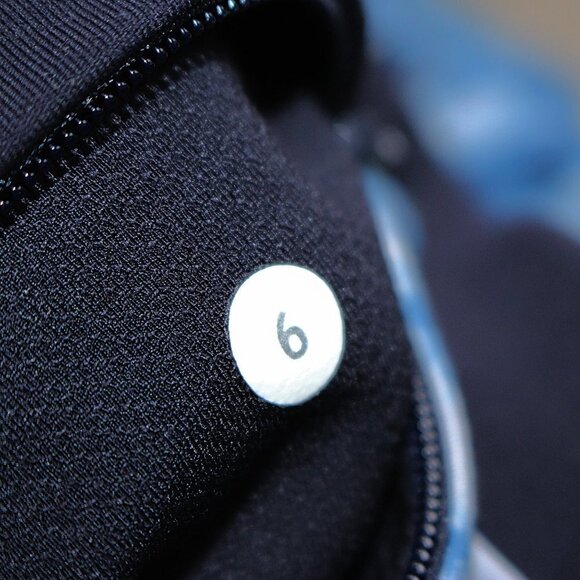 Lululemon Speed Tight III - Tie Dye Pattern - Sea Side Alberta Lake, sz 6 - Picture 5 of 12